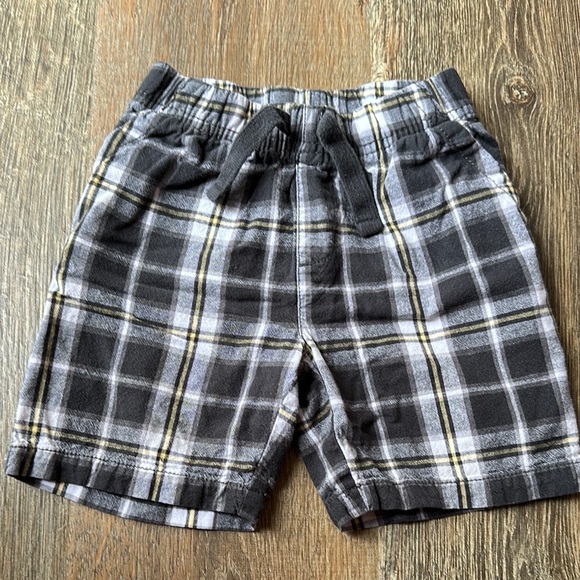 Jumping Bean Black, Gray and Yellow Plaid Shorts with Elastic Waistband Boys 4T - Picture 1 of 5